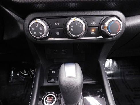 Used 2024 Nissan Kicks SV image 30