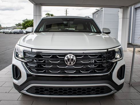 New 2026 Volkswagen Atlas Cross Sport SE image 7