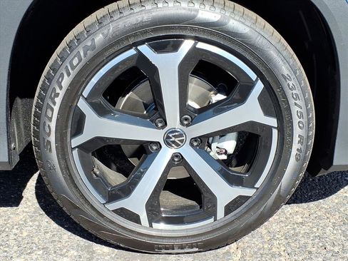 New 2026 Volkswagen Tiguan SE image 7