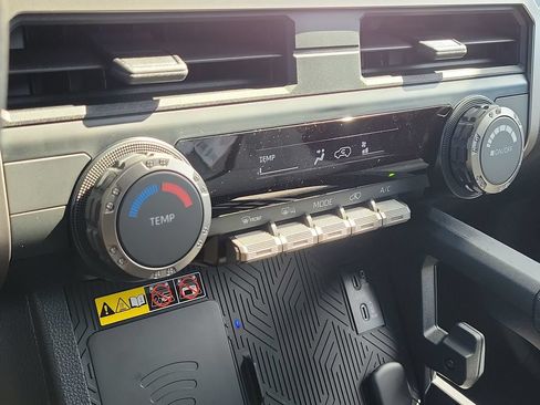 New 2026 Toyota 4Runner SR5 AWD/4WD image 16