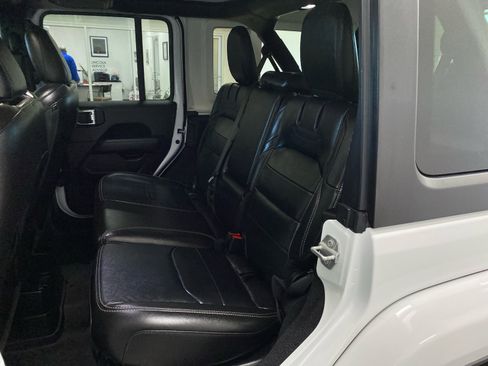 Used 2023 Jeep Wrangler Sahara w/ Cold Weather Group image 10