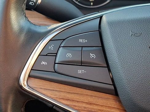 Used 2020 Cadillac XT5 Premium Luxury image 24