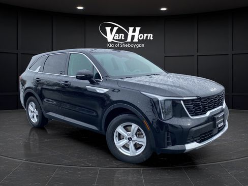 Used 2025 Kia Sorento LX FWD image 1