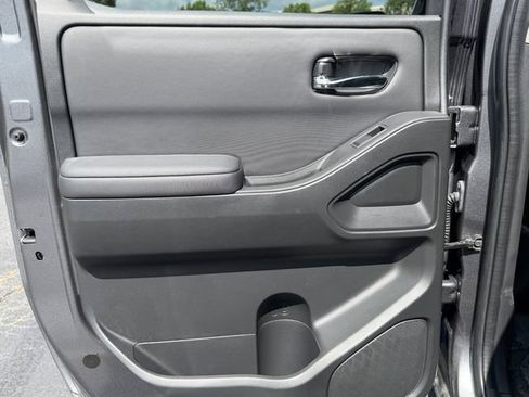 Used 2024 Nissan Frontier SL w/ Technology Package RWD image 29