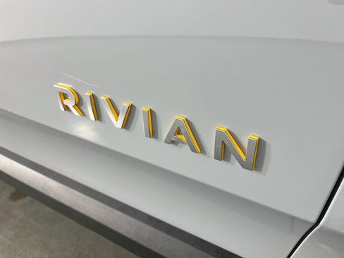 Used 2024 Rivian R1S Adventure Quad AWD/4WD image 39