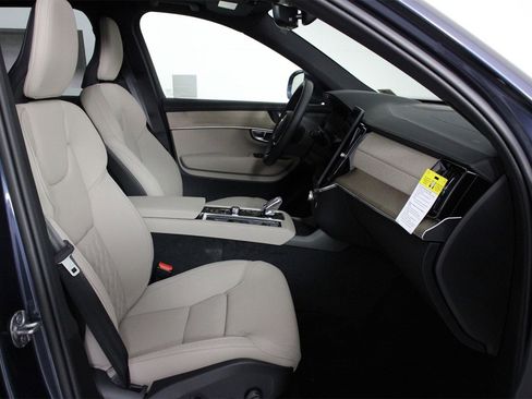 New 2026 Volvo XC90 B6 Plus w/ Protection Package Premier image 10