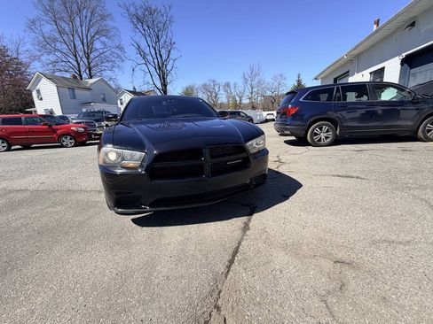 Used 2014 Dodge Charger R/T w/ Blacktop Package RWD image 3