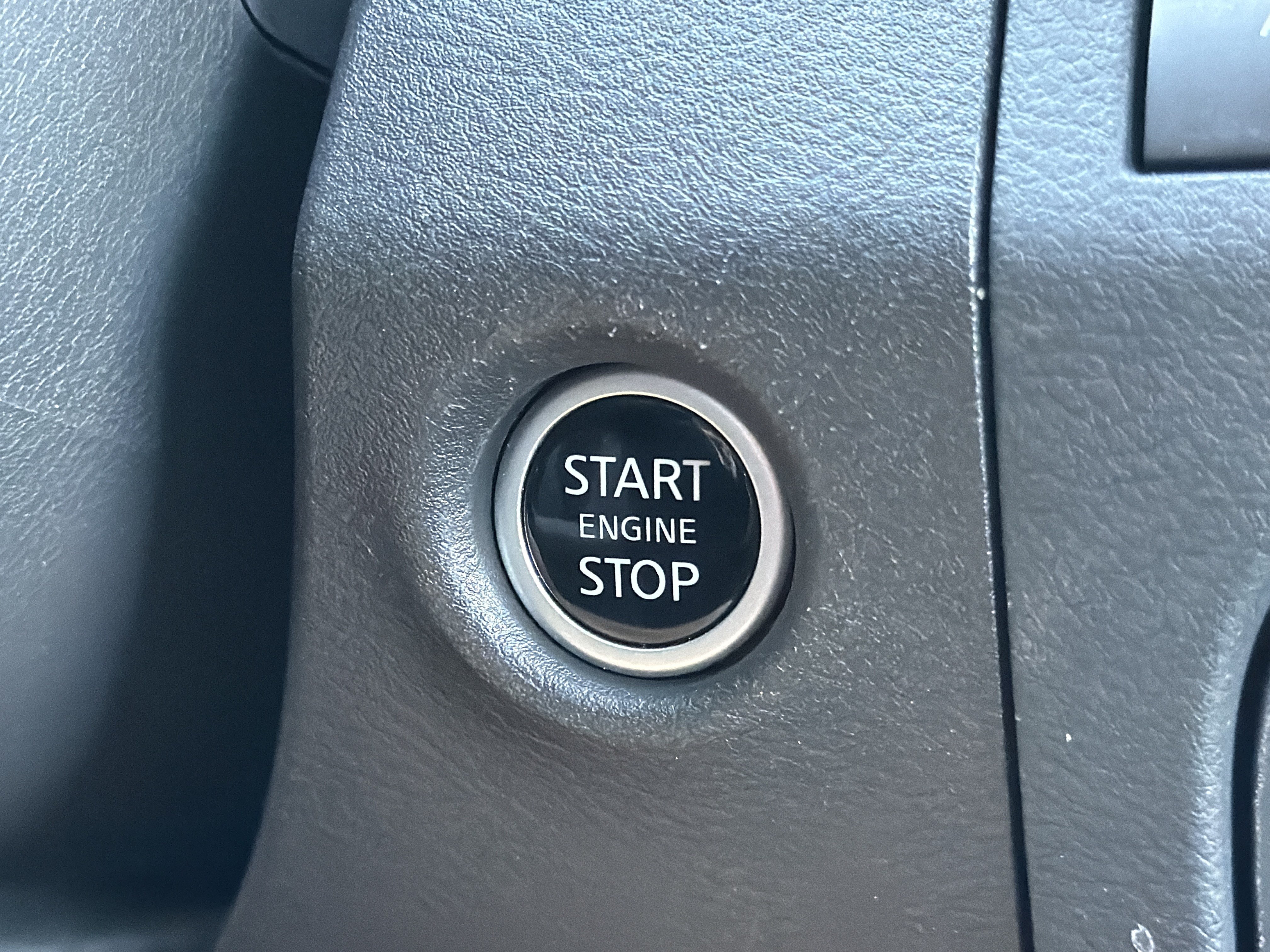 Used 2025 Nissan Frontier SV w/ SV Convenience Package RWD image 9