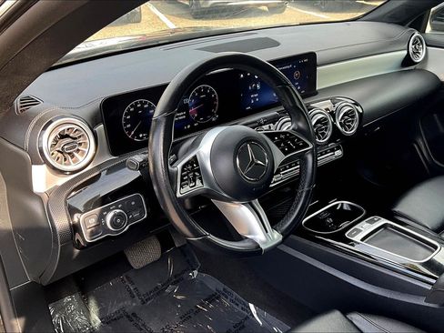 Used 2025 Mercedes-Benz CLA 250 image 13