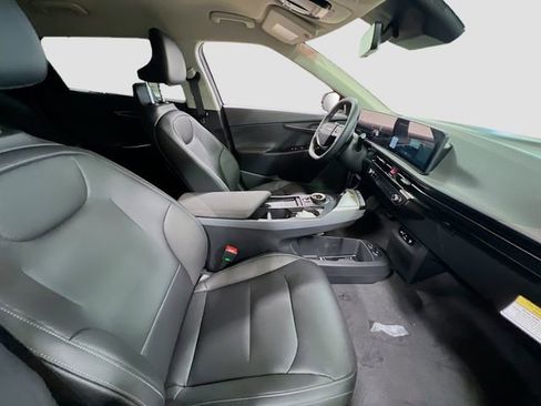 New 2025 Kia EV6 Wind image 27
