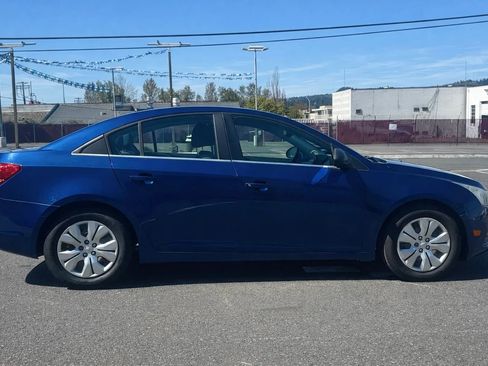 Used 2012 Chevrolet Cruze LS image 3
