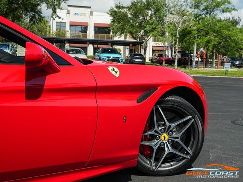 Used 2015 Ferrari California T image 66