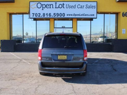 Used 2015 Dodge Grand Caravan SXT w/ Rear Park Assist Package image 6