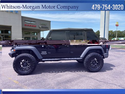 Used 2017 Jeep Wrangler Unlimited Sport w/ Quick Order Package 23S AWD/4WD image 8