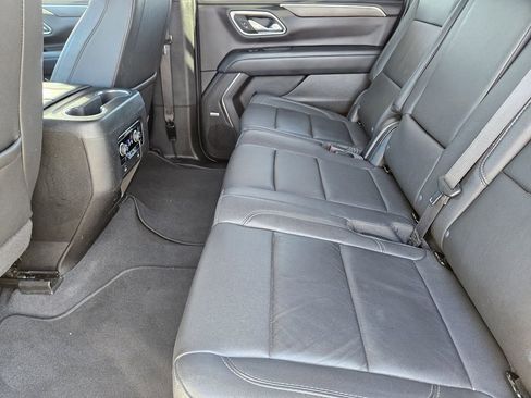 Used 2023 Chevrolet Suburban Z71 image 19