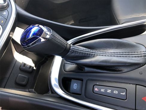 Used 2017 Chevrolet Volt Premier w/ Driver Confidence II Package image 19