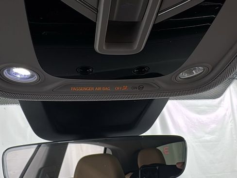 Used 2023 Audi Q8 Prestige image 33