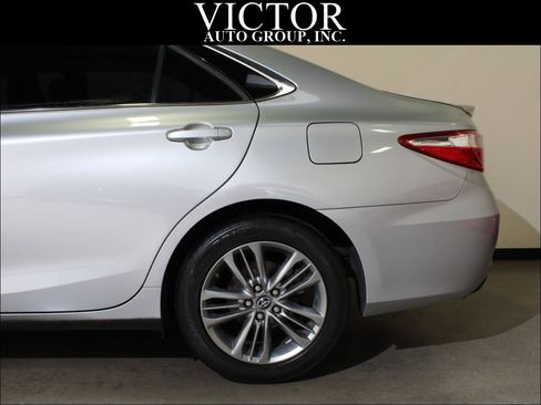 Used 2017 Toyota Camry SE FWD image 7