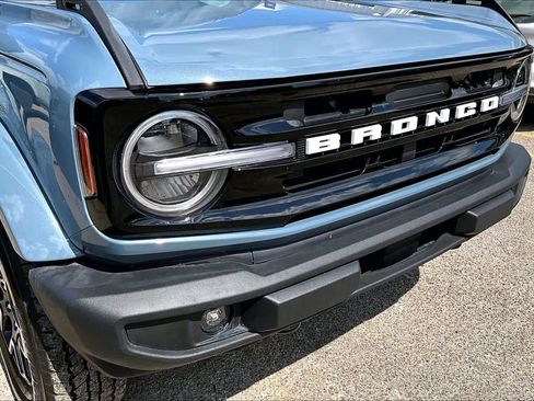 Used 2025 Ford Bronco Outer Banks image 32