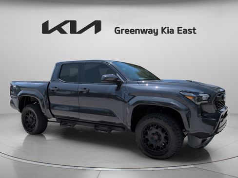Used 2024 Toyota Tacoma TRD Sport RWD image 3