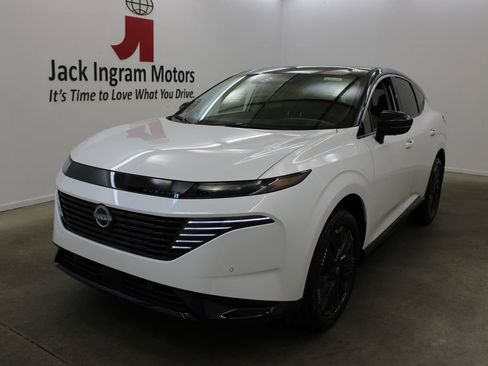 New 2026 Nissan Murano Platinum AWD/4WD image 2