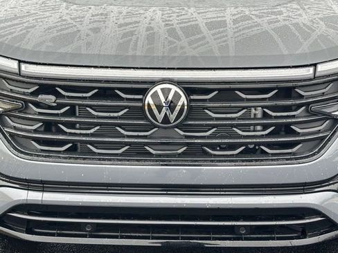 New 2026 Volkswagen Atlas Cross Sport SEL R-Line AWD/4WD image 9