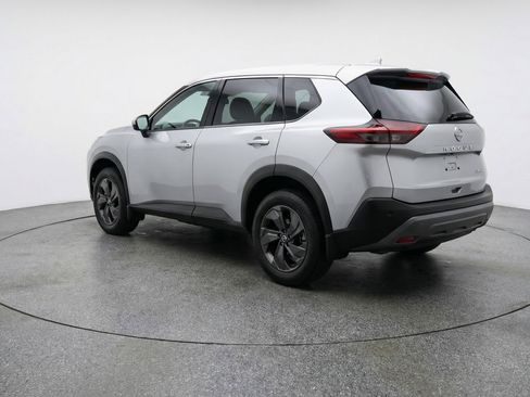 Used 2025 Nissan Rogue SV FWD image 6