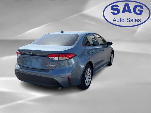 Used 2024 Toyota Corolla LE image 3