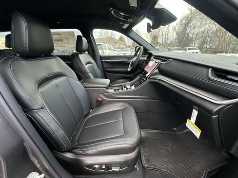 New 2025 Jeep Grand Cherokee L Limited image 26