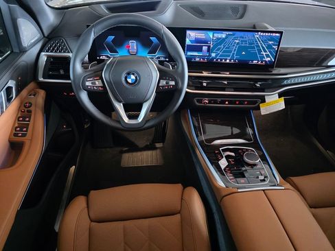 New 2026 BMW X5 xDrive50e w/ Premium Package AWD/4WD image 11