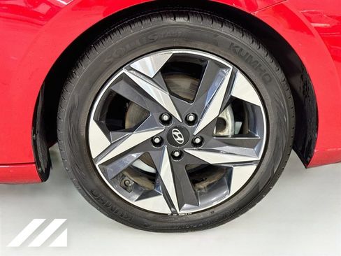 Used 2023 Hyundai Elantra SEL w/ Convenience Package FWD image 31