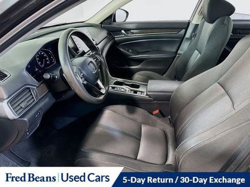 Used 2018 Honda Accord EX image 12