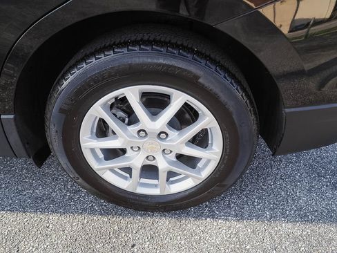 Used 2023 Chevrolet Equinox LT FWD image 37