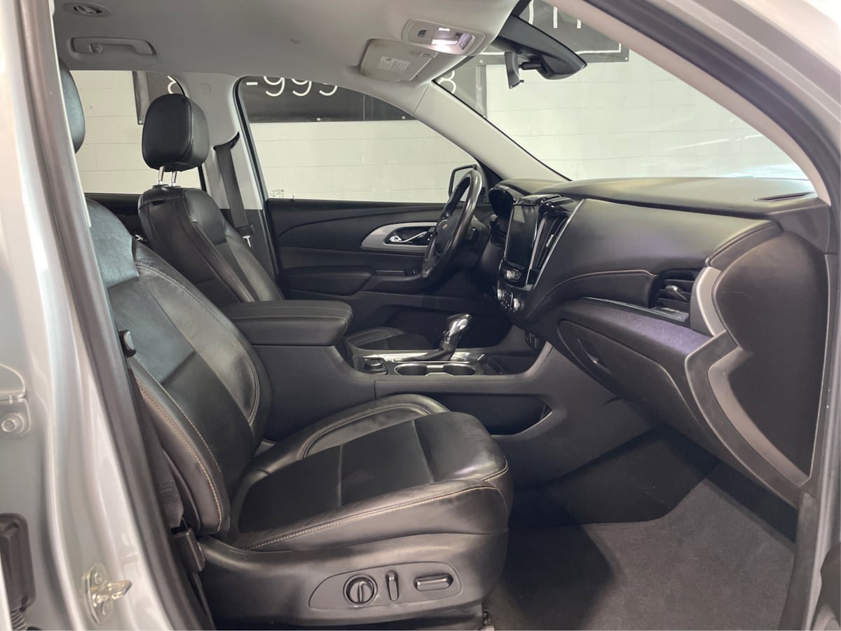 Used 2021 Chevrolet Traverse LT AWD/4WD image 15