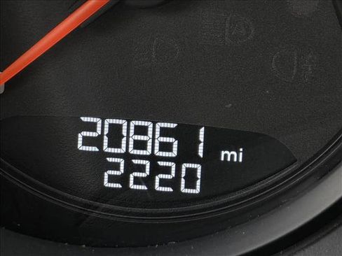 Used 2022 Porsche 718 Cayman image 17