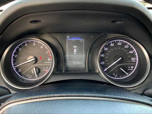 Used 2022 Toyota Camry SE FWD image 25