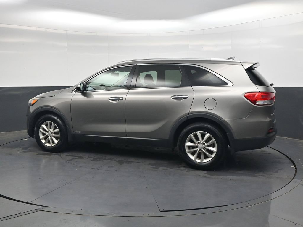 Used 2018 Kia Sorento AWD image 8