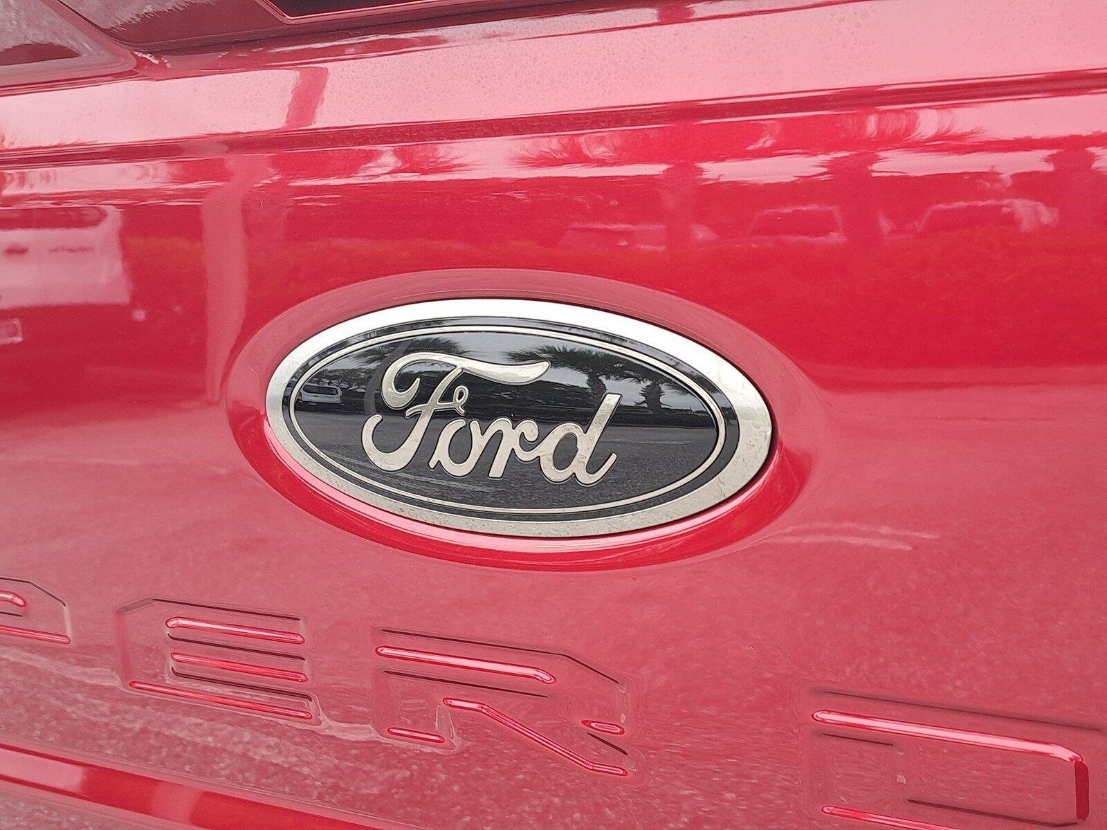 New 2026 Ford F250 Lariat w/ Black Appearance Package AWD/4WD image 3