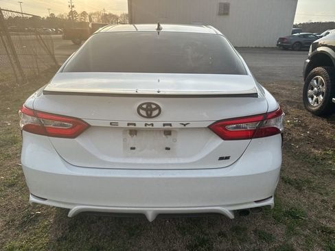 Used 2020 Toyota Camry SE image 7