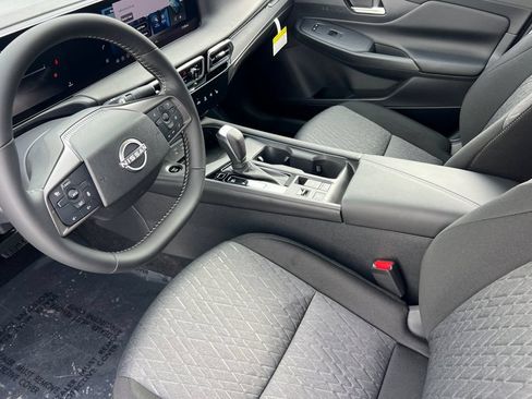 New 2026 Nissan Sentra SV w/ SV Convenience Package FWD image 7
