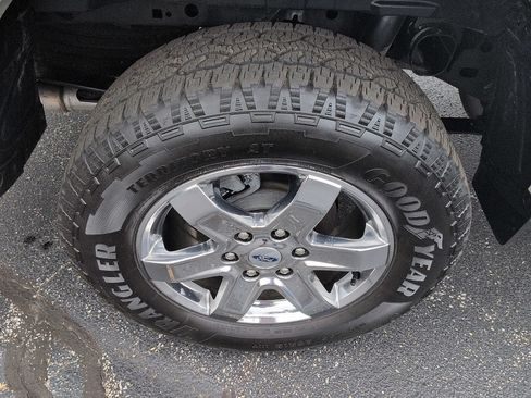 Used 2025 Ford Ranger XLT w/ Chrome Accent Package AWD/4WD image 9