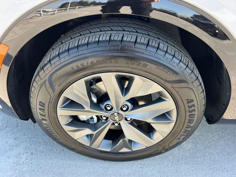 Used 2024 Kia Sportage SX Prestige image 11