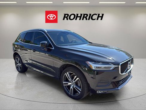 Used 2021 Volvo XC60 T6 Momentum w/ Premium Package AWD/4WD image 4