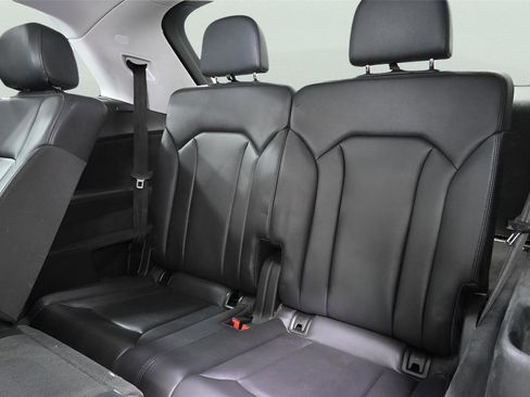 Used 2018 Audi Q7 3.0T Premium Plus w/ Premium Plus Package image 17