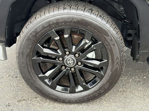 Used 2025 Toyota 4Runner Platinum AWD/4WD image 13