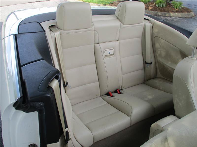 Used 2009 Volkswagen Eos Komfort FWD image 11