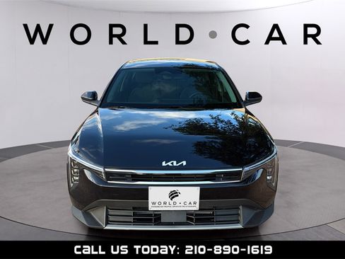 Used 2025 Kia K4 EX image 4