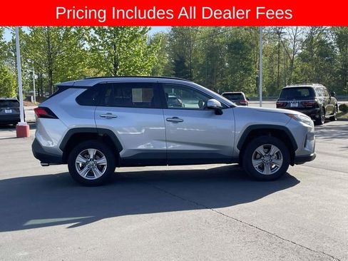 Used 2024 Toyota RAV4 XLE FWD image 6