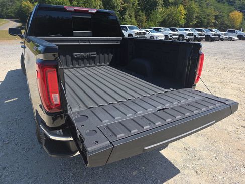 Used 2026 GMC Sierra 1500 SLT w/ SLT Premium Plus Package AWD/4WD image 25