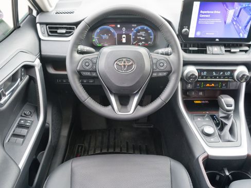 Used 2025 Toyota RAV4 Limited w/ Advanced Technology Package AWD/4WD image 21